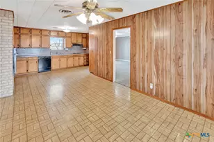 1840 Loop 522, Ganado, TX 77962 - Photo 9