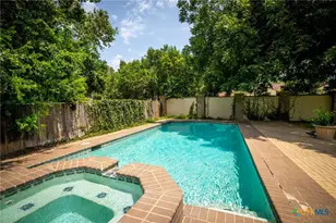 390 S Guenther Ave, New Braunfels, TX 78130 - Photo 37