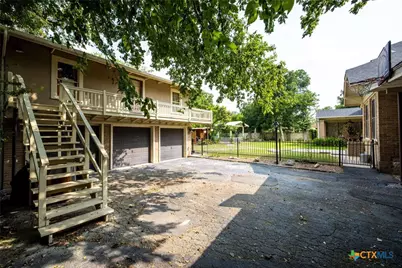 390 S Guenther Avenue, New Braunfels, TX 78130 - Photo 39