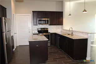502 Creekside Frst, New Braunfels, TX 78130 - Photo 3
