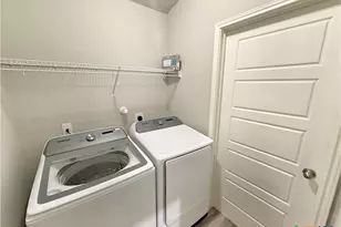 8819 Straight Oaks, San Antonio, TX 78254 - Photo 7
