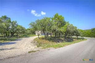 625 Cypress Dr, Canyon Lake, TX 78133 - Photo 5