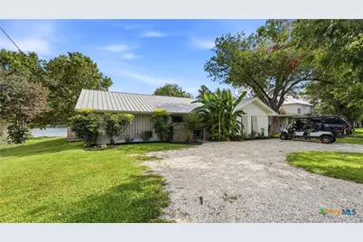 210 Admiral Benbow Lane, Mcqueeney, TX 78123 - Photo 5