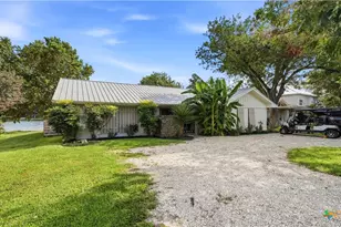 210 Admiral Benbow Ln, Mcqueeney, TX 78123 - Photo 5