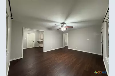 504 E Convent Street, Victoria, TX 77901 - Photo 3