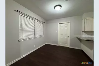 504 E Convent Street, Victoria, TX 77901 - Photo 7