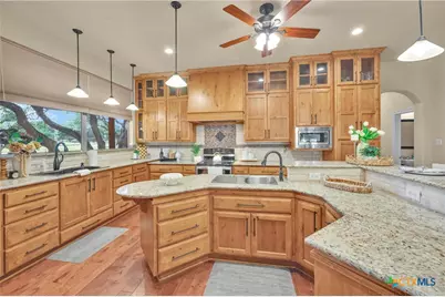 10319 Oak Forest Way, New Braunfels, TX 78132 - Photo 21