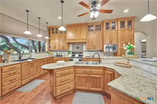 10319 Oak Forest Way, New Braunfels, TX 78132 - Photo 21