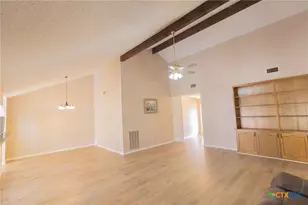 410 Paisano Dr, Victoria, TX 77904 - Photo 7