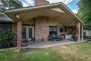 305 Westbend Cir, Seguin, TX 78155 - Photo 19