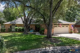 305 Westbend Cir, Seguin, TX 78155 - Photo 1