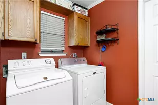 305 Westbend Cir, Seguin, TX 78155 - Photo 11