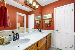 305 Westbend Cir, Seguin, TX 78155 - Photo 17