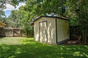 305 Westbend Cir, Seguin, TX 78155 - Photo 21
