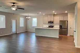 1131 Yaupon Dr, Fischer, TX 78623 - Photo 5
