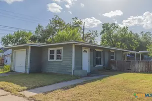 313 3rd St, Cuero, TX 77954 - Photo 23