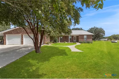 172 Meadow Lake Drive, Seguin, TX 78155 - Photo 3