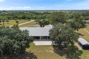 172 Meadow Lake Dr, Seguin, TX 78155 - Photo 39