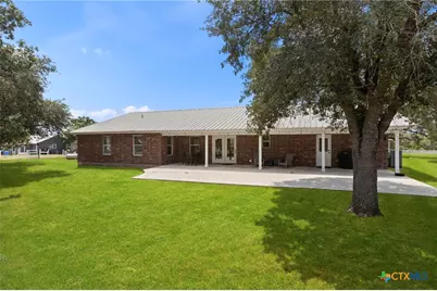 172 Meadow Lake Drive, Seguin, TX 78155 - Photo 35