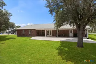172 Meadow Lake Dr, Seguin, TX 78155 - Photo 35