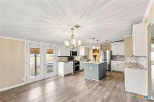 730 Shady Holw Rd, Victoria, TX 77904 - Photo 5