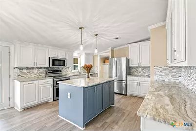730 Shady Hollow Road, Victoria, TX 77904 - Photo 7