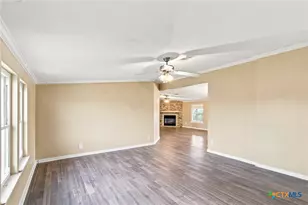 730 Shady Holw Rd, Victoria, TX 77904 - Photo 17
