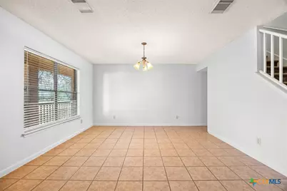 797 Killarney Road, Floresville, TX 78114 - Photo 7
