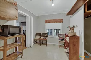 1244 W Bridge St, New Braunfels, TX 78130 - Photo 17