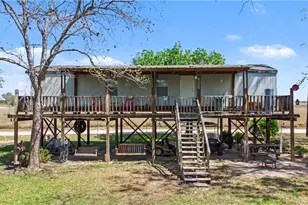 1250 Darst Creek Ln, Seguin, TX 78155 - Photo 3
