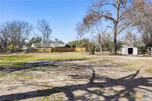 811 Ward St, Marlin, TX 76661 - Photo 31