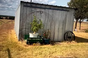 1351 Co Rd 320, Granger, TX 76530 - Photo 17