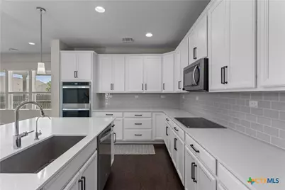 942 Blue Violet, New Braunfels, TX 78130 - Photo 19