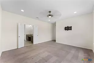 942 Blue Violet, New Braunfels, TX 78130 - Photo 25