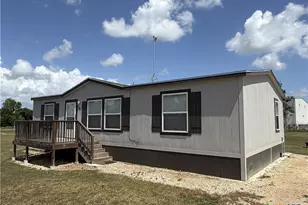 387 Adcock Rd, Victoria, TX 77905 - Photo 3
