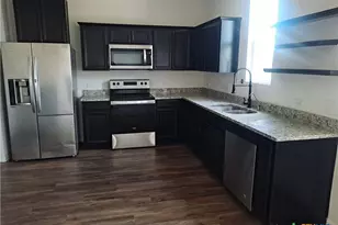 225 Rainey Dr, Jarrell, TX 76537 - Photo 5