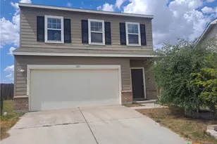 225 Rainey Dr, Jarrell, TX 76537 - Photo 1