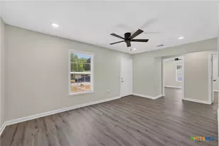 1308 S 45th St, Temple, TX 76504 - Photo 5