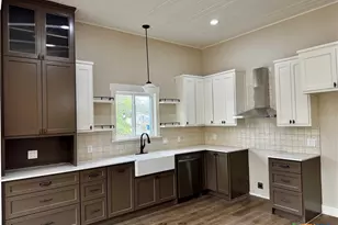 1430 N Hamilton St, Gonzales, TX 78629 - Photo 15