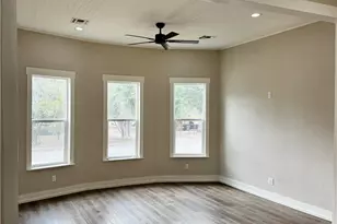 1430 N Hamilton St, Gonzales, TX 78629 - Photo 13