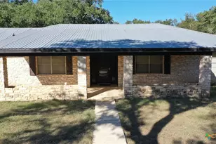 608 W Mustang Ln, San Marcos, TX 78666 - Photo 5