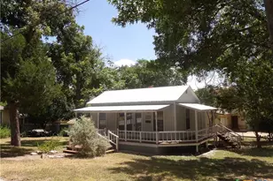 493 W Jahn St, New Braunfels, TX 78130 - Photo 21