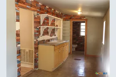 493 W Jahn Street, New Braunfels, TX 78130 - Photo 13