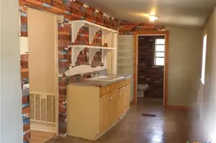 493 W Jahn St, New Braunfels, TX 78130 - Photo 13