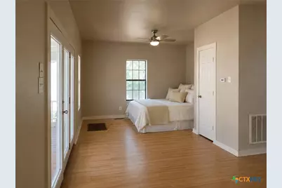 493 W Jahn Street, New Braunfels, TX 78130 - Photo 7