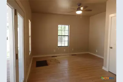 493 W Jahn Street, New Braunfels, TX 78130 - Photo 17