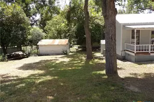 493 W Jahn St, New Braunfels, TX 78130 - Photo 25