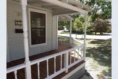 493 W Jahn Street, New Braunfels, TX 78130 - Photo 5