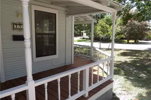 493 W Jahn St, New Braunfels, TX 78130 - Photo 5