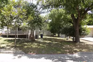 493 W Jahn St, New Braunfels, TX 78130 - Photo 27